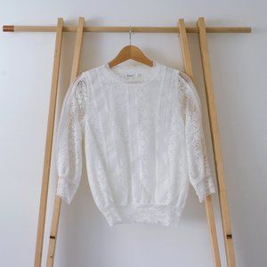 NWOT Yixin White Victorian Style Lace Blouse